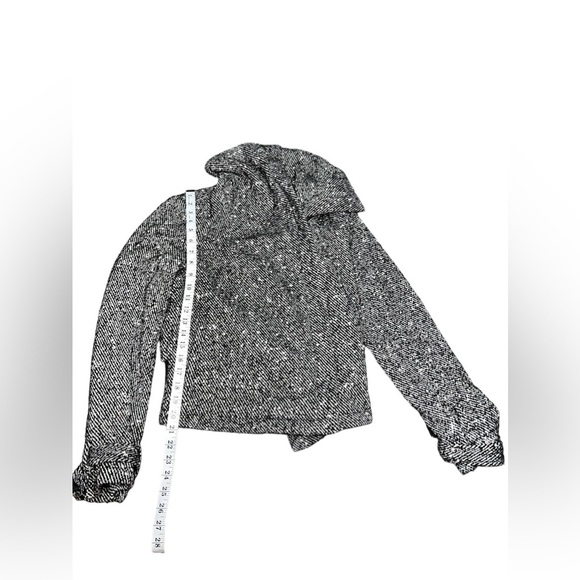 XoXo Women's Medium Gray & Black Coat Very Warm and Cozy Zip Up - Picture 4 of 5